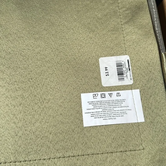 Placemats with napkins and holders - Picture 6 of 6